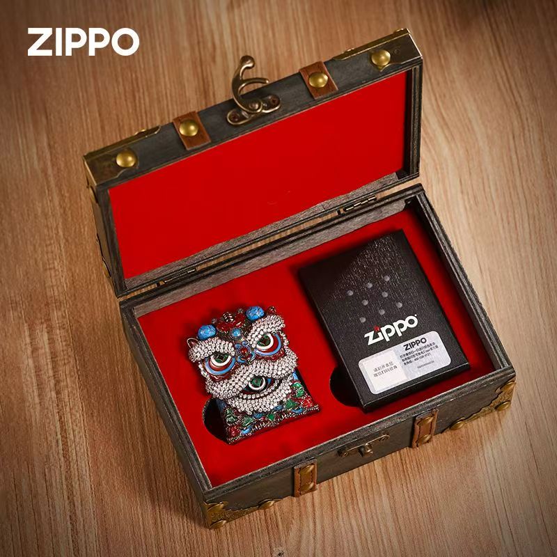 Zippo authentic lighters Splendid smart lion shaking head luminous enamel color windproof kerosene high-grade collection